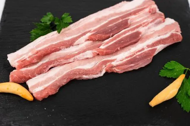 Selección de carne fresca de cerdo
